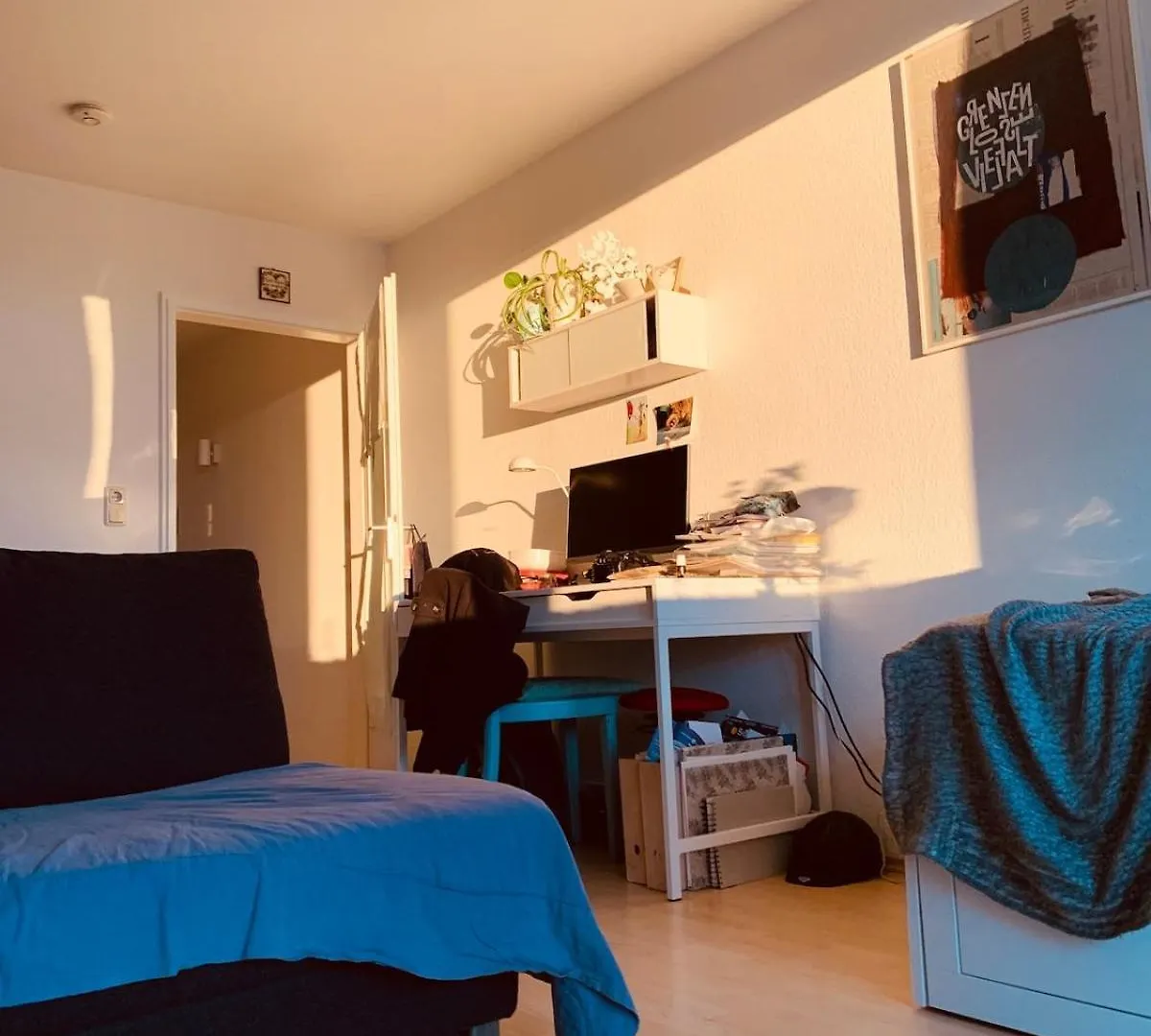 Schoenes Apartment Mit Grossem Balkon Munich Germany